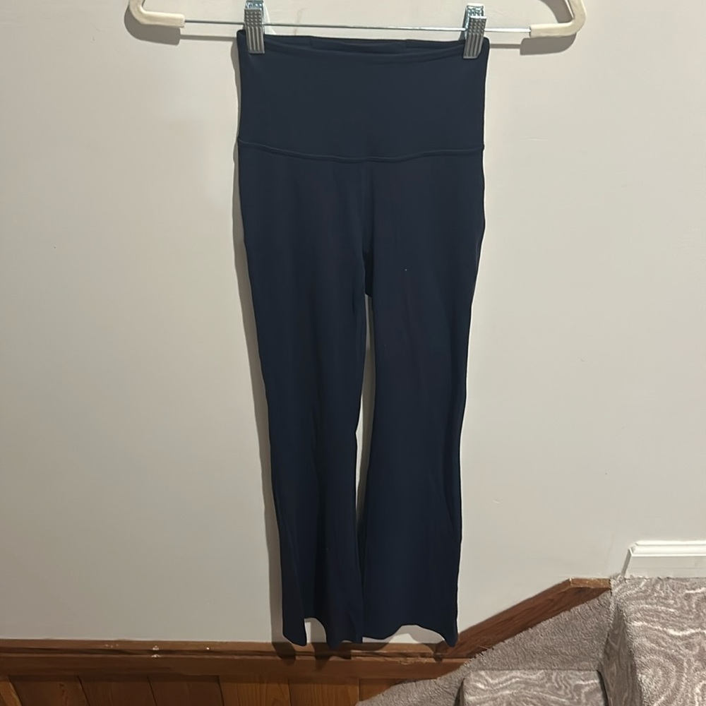 !! Groove flare lululemon navy leggings “26 size : 0 !!